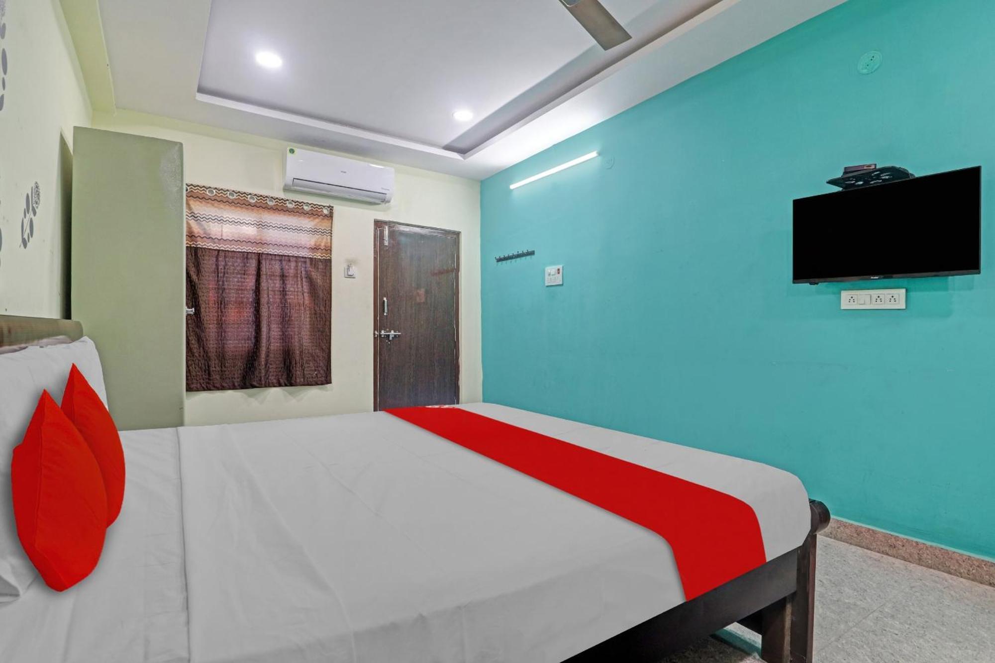 Oyo Flagship 81051 Sri Sai Manikanta Hotell Hyderabad Exteriör bild