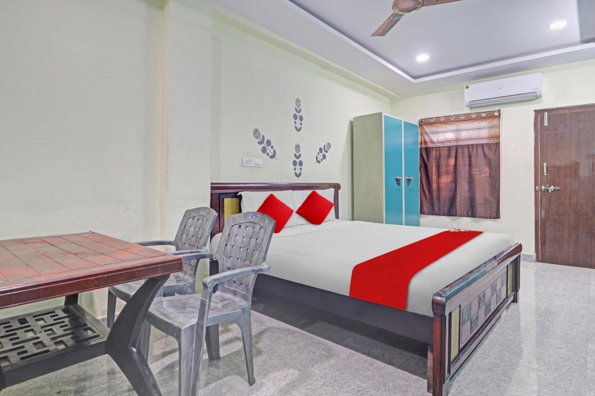 Oyo Flagship 81051 Sri Sai Manikanta Hotell Hyderabad Exteriör bild