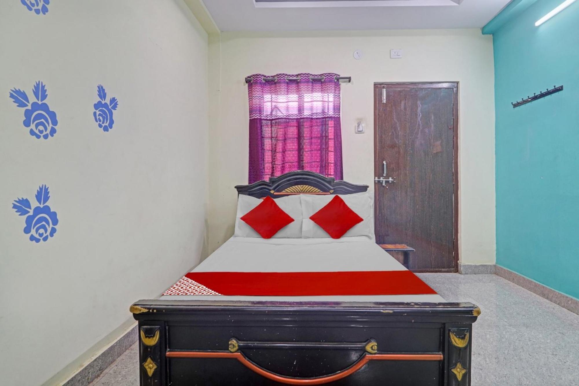 Oyo Flagship 81051 Sri Sai Manikanta Hotell Hyderabad Exteriör bild